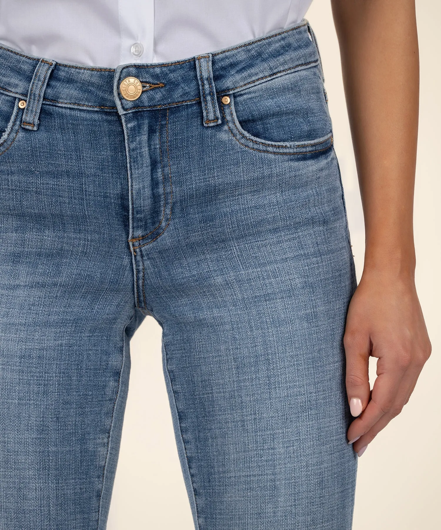 Amy Mid Rise Crop